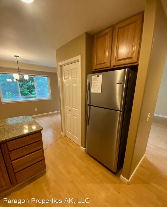 Building Photo - 3 br, 2.5 bath House - 620 E. 76th Avenue #3