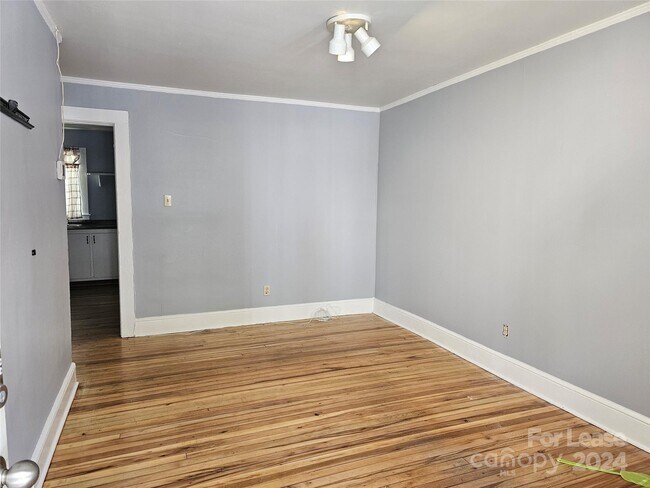 Foto del edificio - 1130 Camden Ave