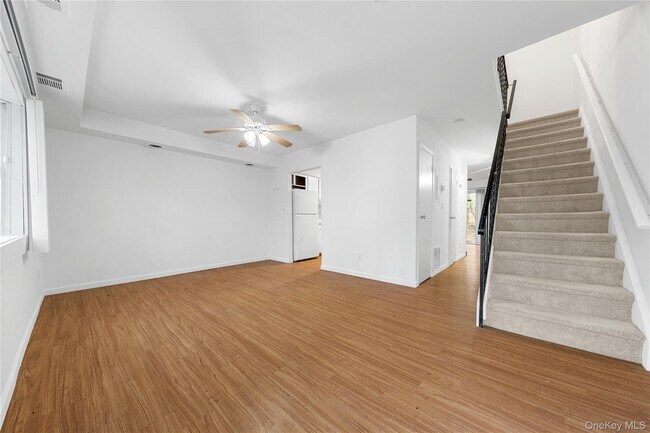 Foto del edificio - 34 Wooded Way