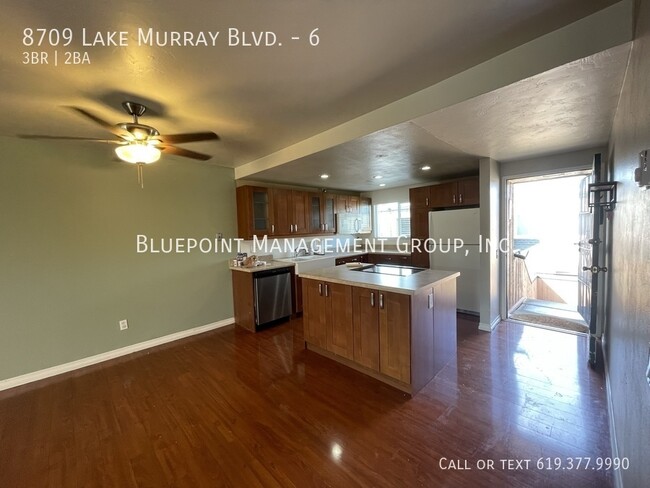 Building Photo - 3/2 Upstairs Condo in San Carlos