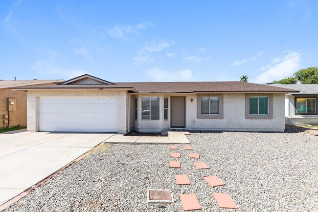 Building Photo - 6634 W Pima St