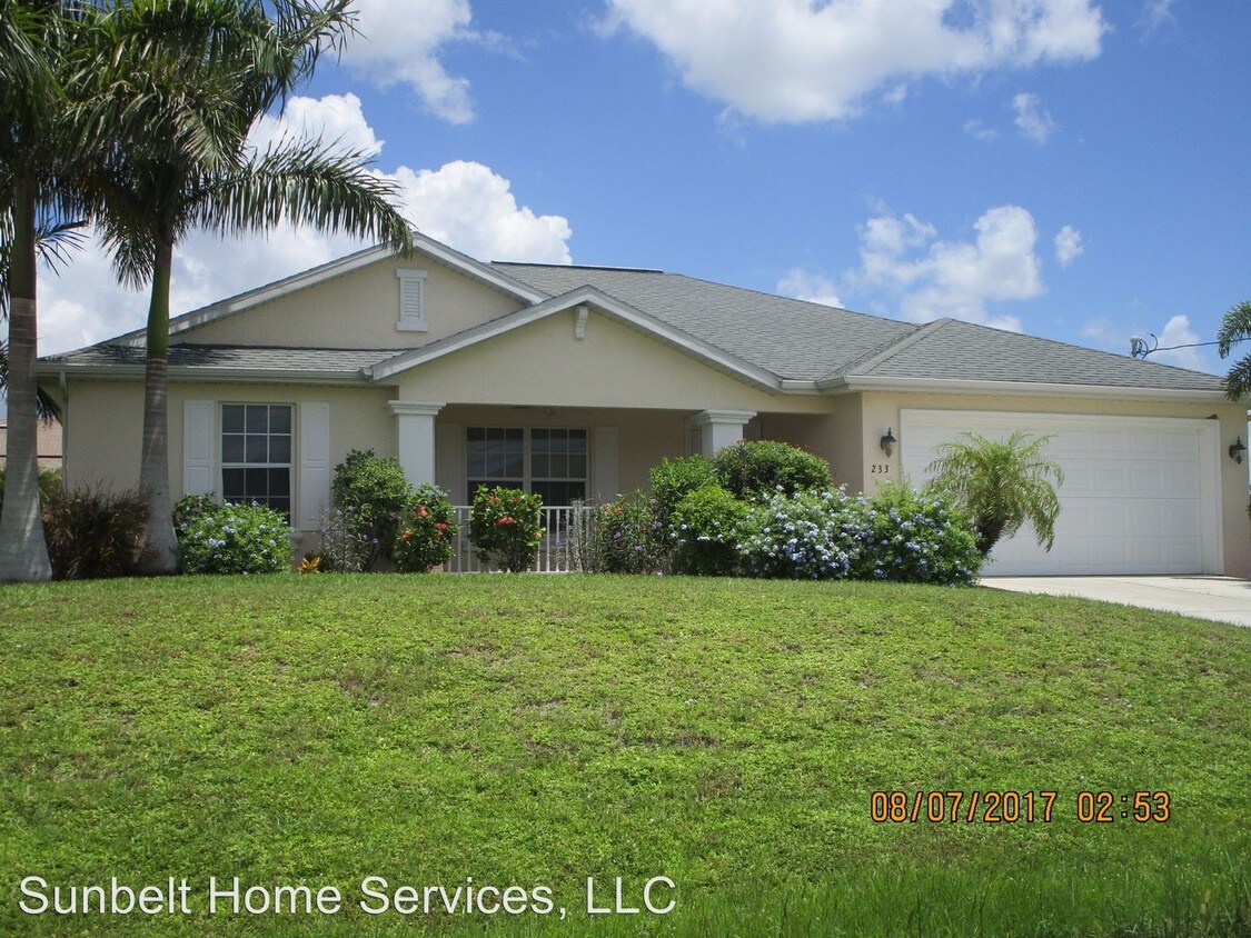 Foto principal - 233 NW 15th Pl