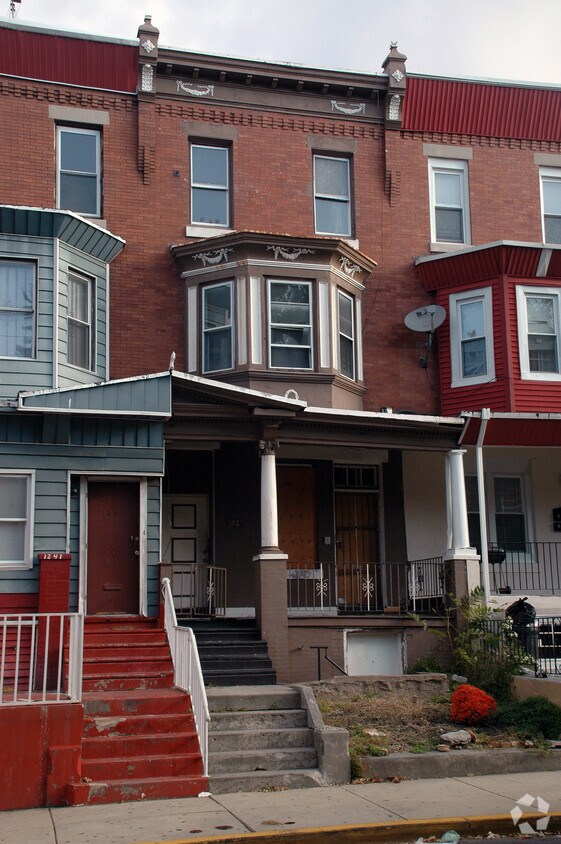 1239 W Westmoreland St, Philadelphia, PA 19140 Apartments in