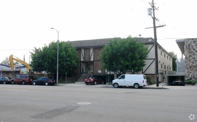 Building Photo - Burbank Garden Apartments
