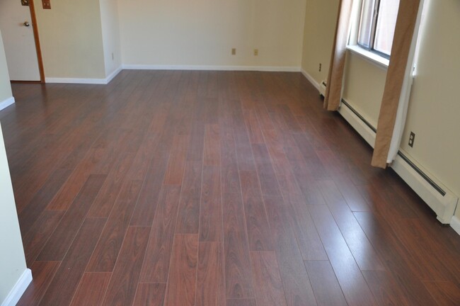 Foto del edificio - 3900 Ridge Lea Rd