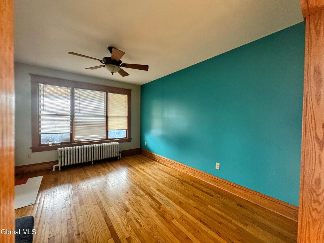 Foto principal - 347 New Scotland Ave