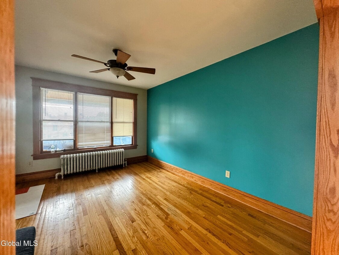 Primary Photo - 347 New Scotland Ave