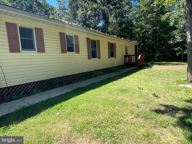 Building Photo - 38965 Maycroft Rd