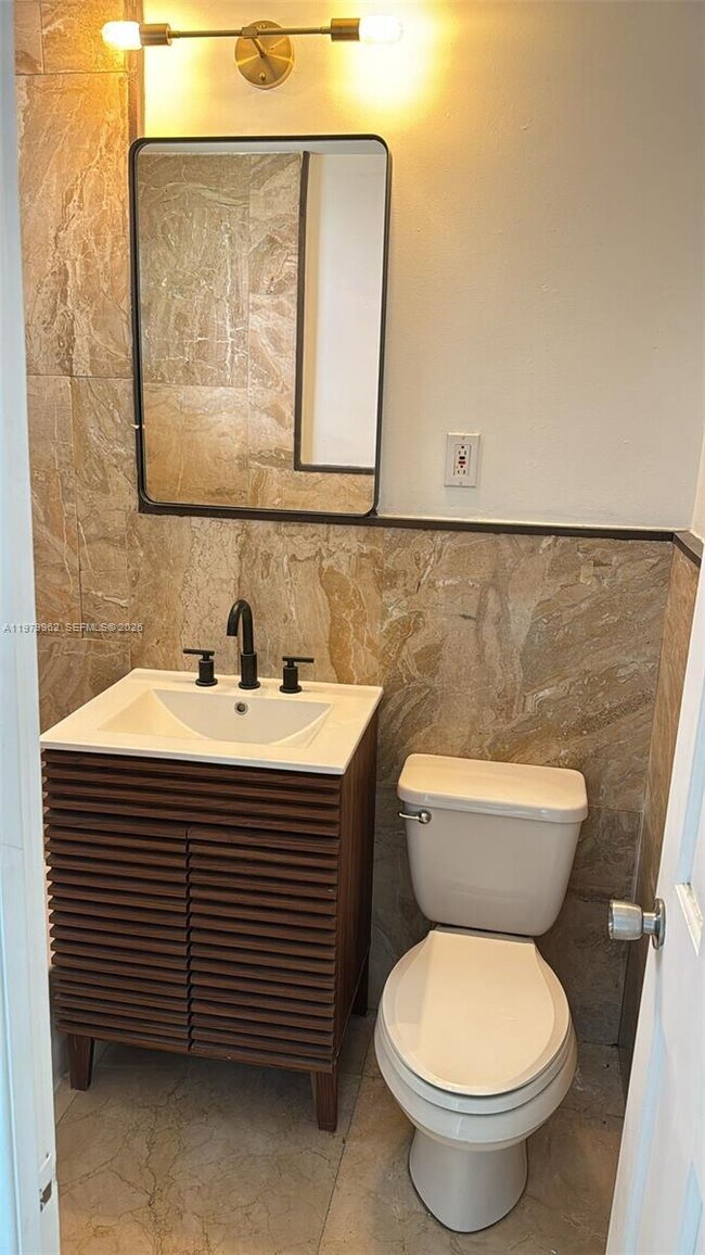 Building Photo - 541 NE 62nd St