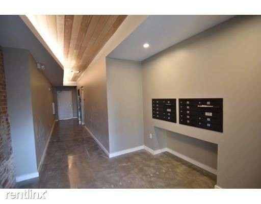 Building Photo - 1 br, 1 bath Condo - 120 Savin Hill Ave