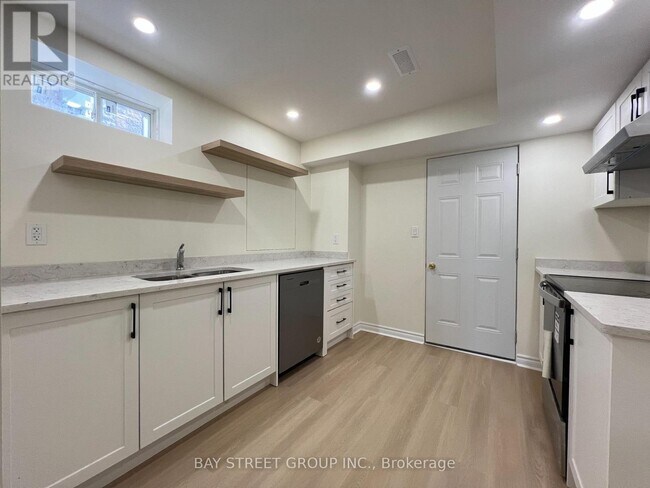 Building Photo - 132 Hartney Dr