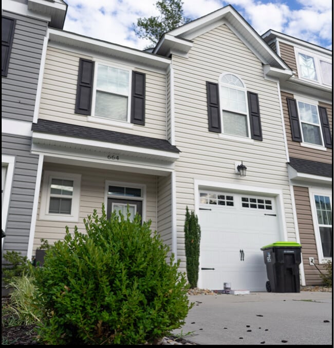 Building Photo - 664 Revival Ln.