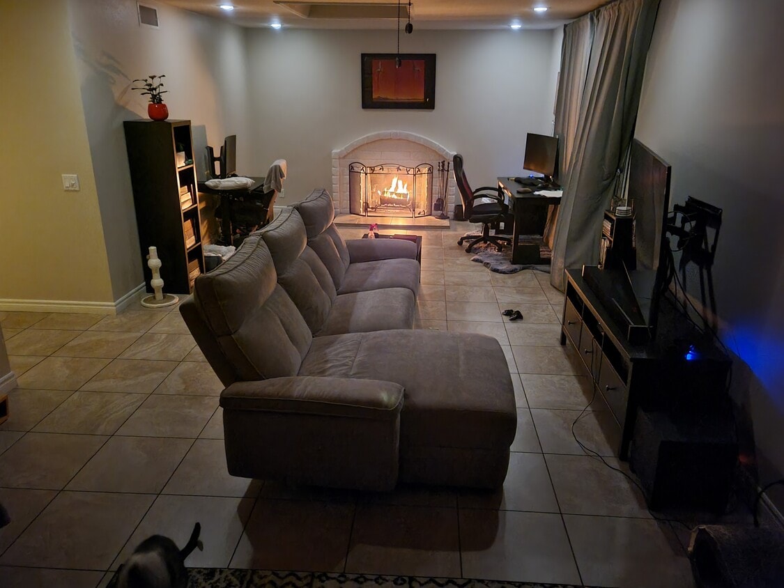 Primary Photo - 575 Pierpont Dr