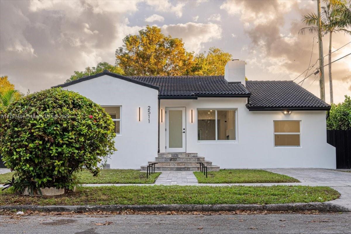 Foto principal - 2511 SW 7th Ave