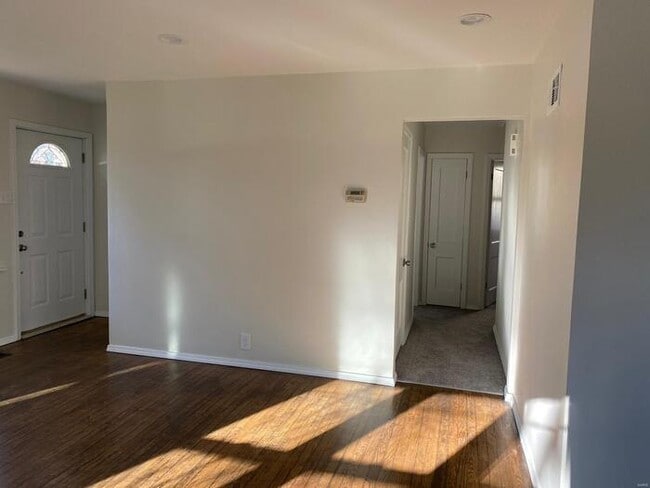 Building Photo - Fantastic 1bd/2ba home! Coming soon!