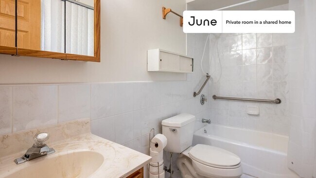 Foto del edificio - Room in Shared 4 bed/2.5 bath home in Chinatown
