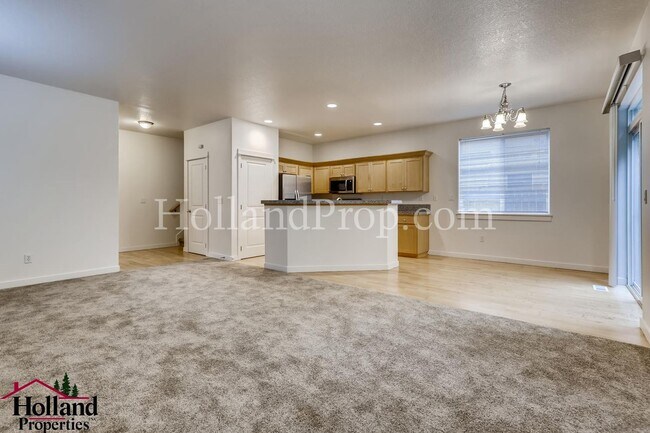 Foto del edificio - Charming 3-Bed, 2.5-Bath Home in Prime Wil...