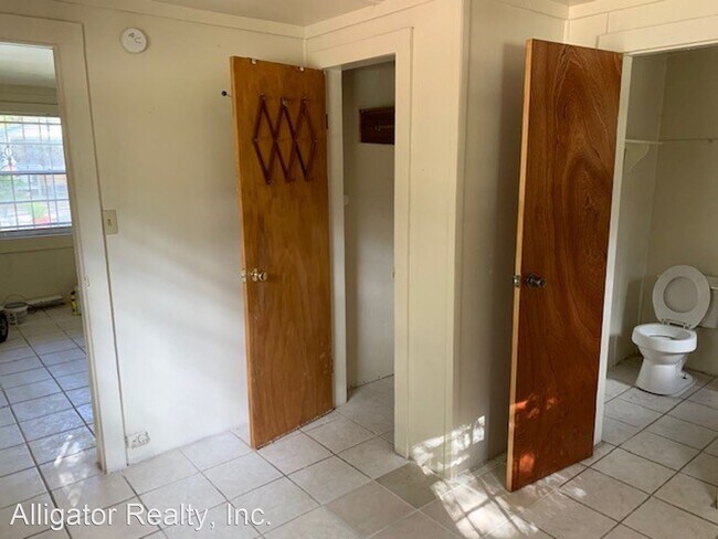 Building Photo - 1 br, 1 bath House - 825 NW 4th Avenue