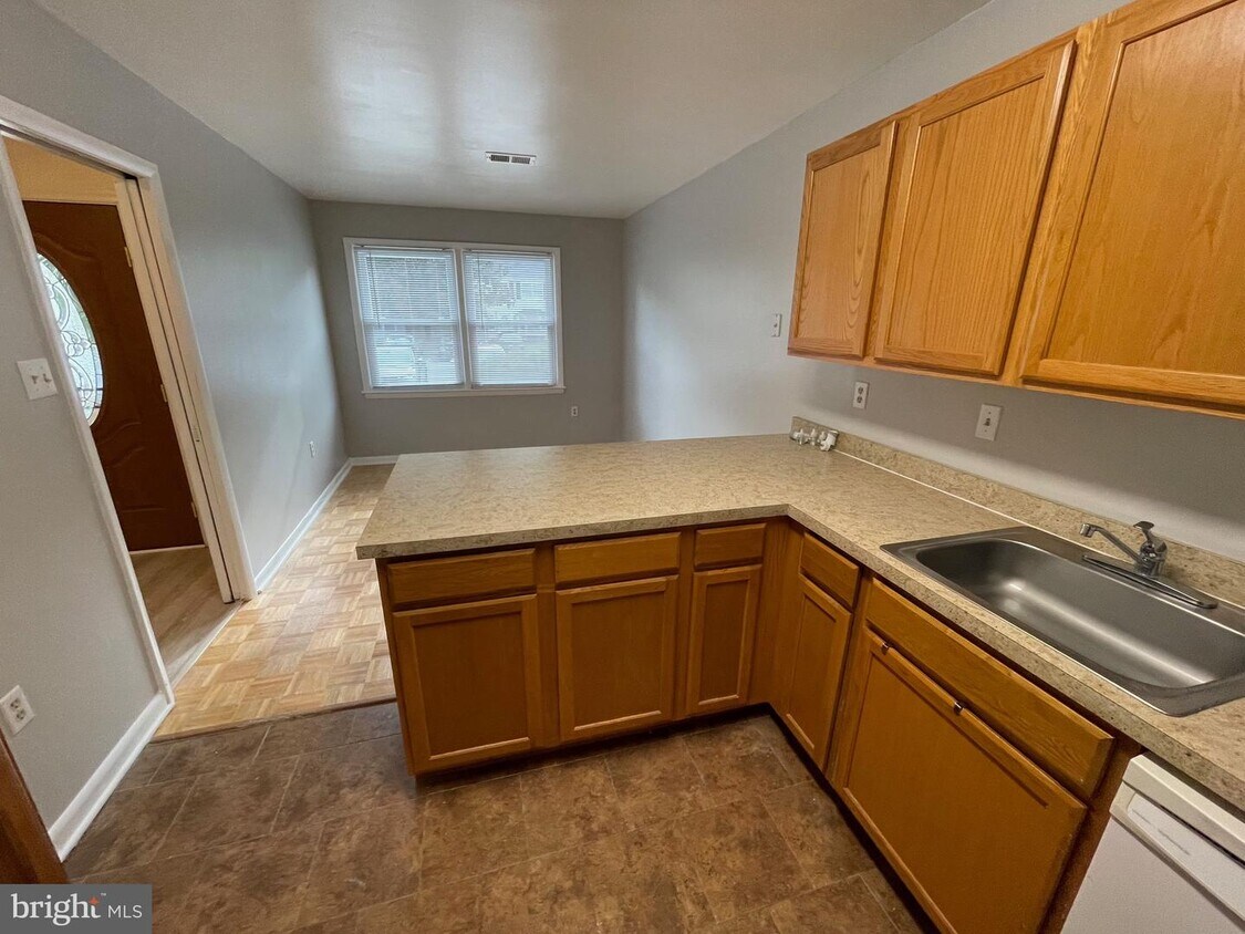 32 Brookside Pl, Waldorf, MD 20601 Townhome Rentals in Waldorf MD