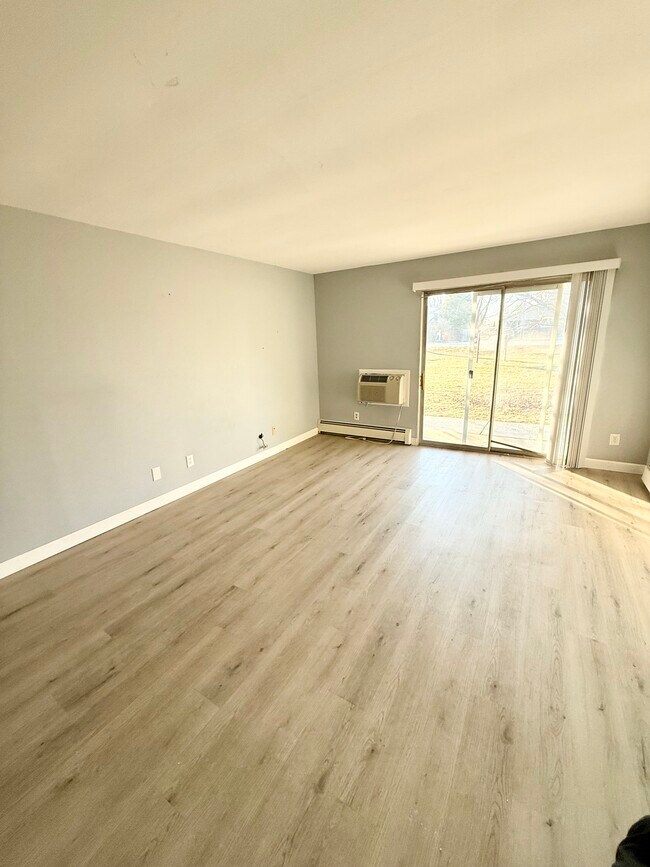 Building Photo - Bayside Apartments