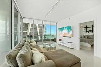 Building Photo - 900 Biscayne Blvd