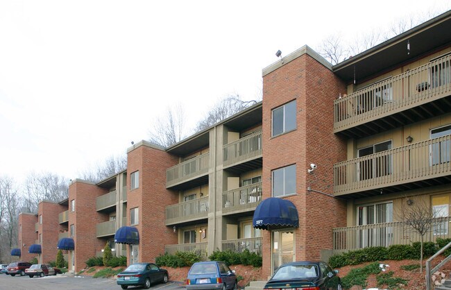 Building Photo - Skyline Ridge Apartments