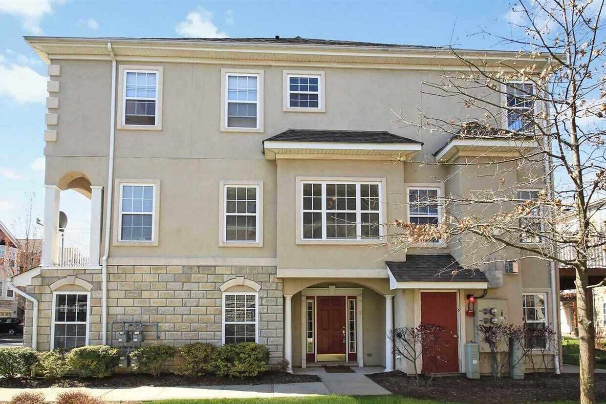 Primary Photo - 57 Mallard Pl