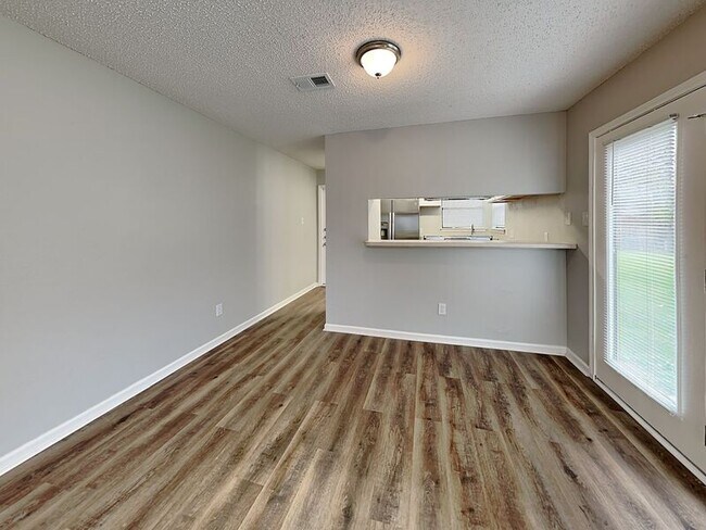 Building Photo - 2703 Oak Bend Ln