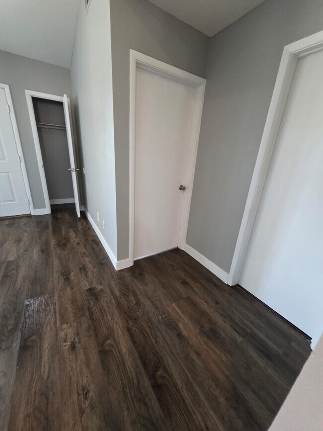 Foto del edificio - 3861 Soda Springs Dr