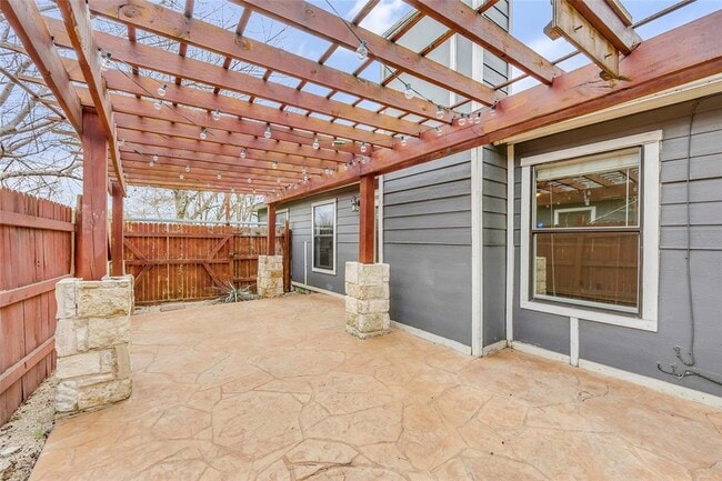 Building Photo - 7004 Trendal Ln