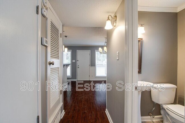Building Photo - 2106 Harbert Ave