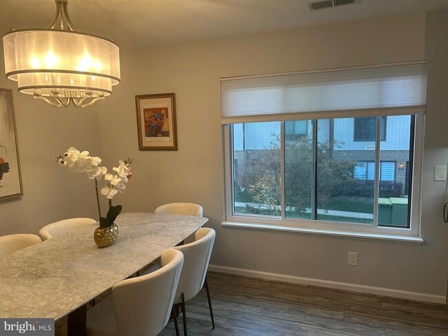 Foto del edificio - 1805 Westwind Way