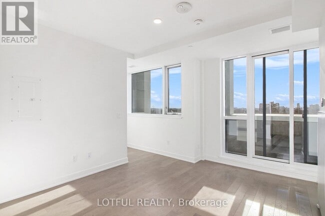 Photo du bâtiment - 560-560 Rideau St