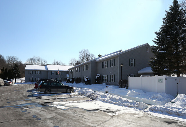 Building Photo - Chatham Manor