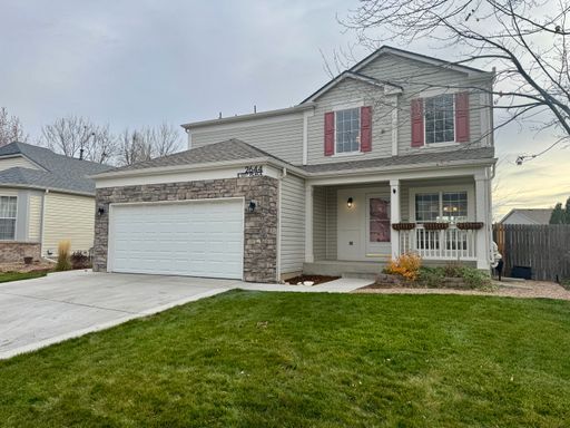 Foto principal - Beautiful & Updated 4 Bedroom / 3.5 Bath Home – Available Now!