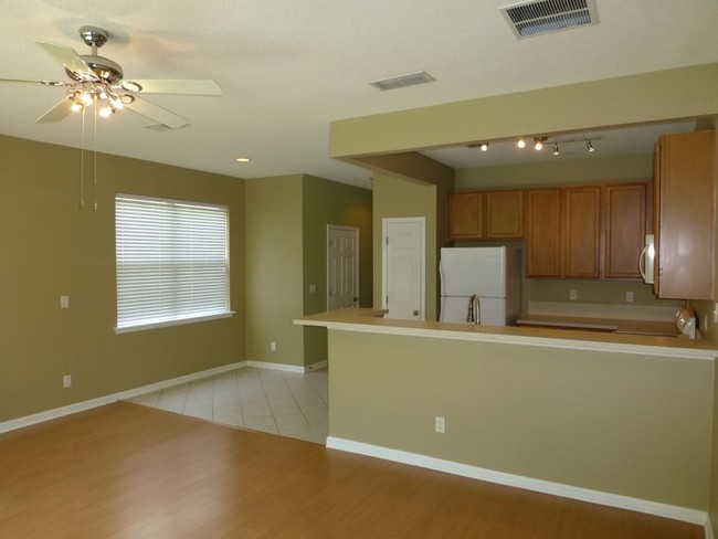 Building Photo - 5701 Parkstone Crossing Dr