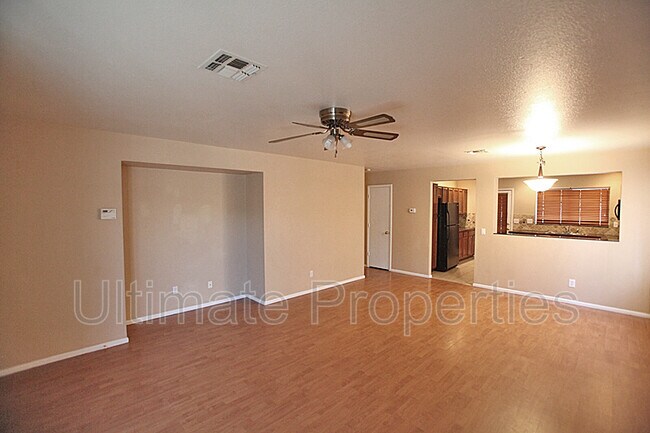 Foto del edificio - 4634 N 84th Ln