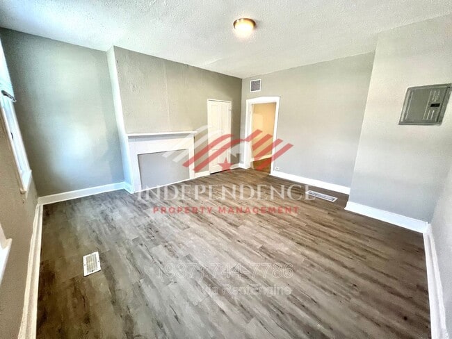 Photo - 2212 Calumet St Townhome
