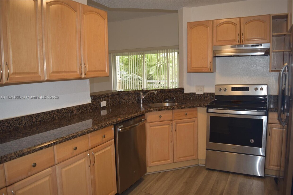 Foto principal - 3413 NW 44th St