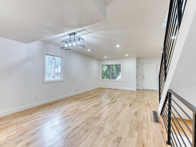 Building Photo - 3050 W 32nd Ave