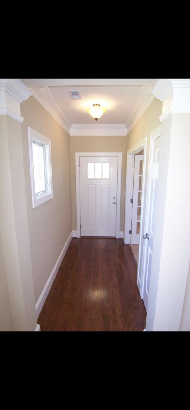 Building Photo - 3797 Fairway View Dr