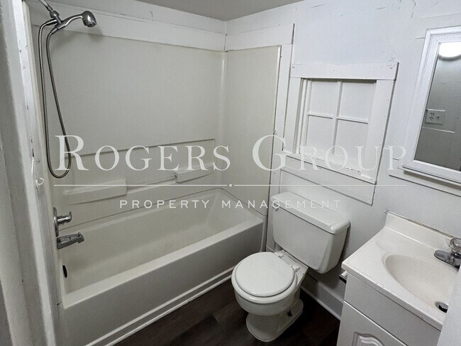 Foto del edificio - Homes for rent in Louisburg NC - 303 Perry...