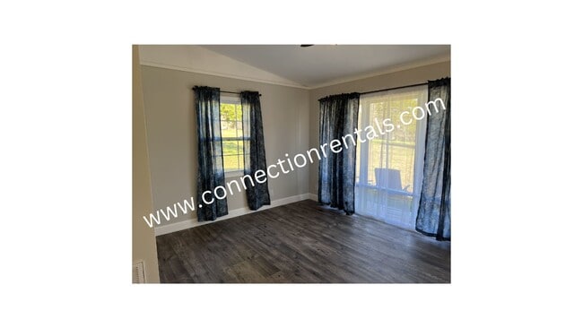 Building Photo - Great 3 bed 1 bath home in Dalton