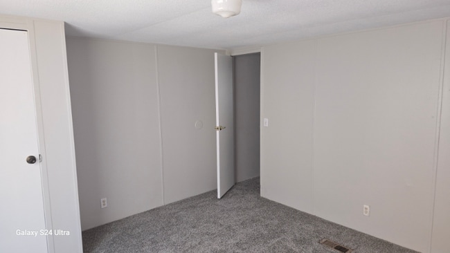 Foto del edificio - 906 FM247