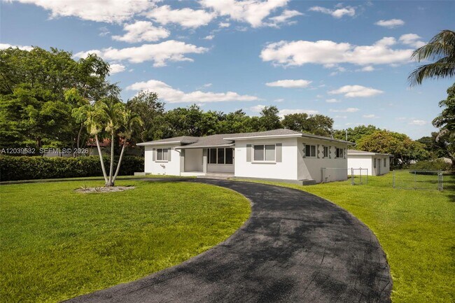 Foto del edificio - 7840 SW 71st Ave