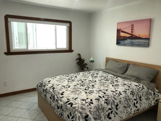 Photo - 208 Marine Ave House