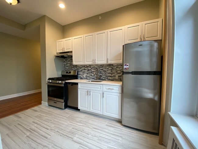 Building Photo - 155 Beacon Hill Dr