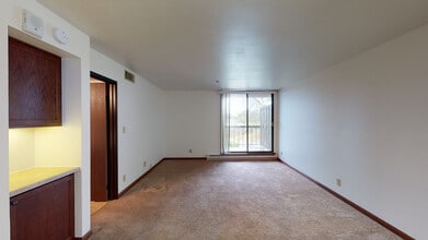Park Plaza Apartments photo'