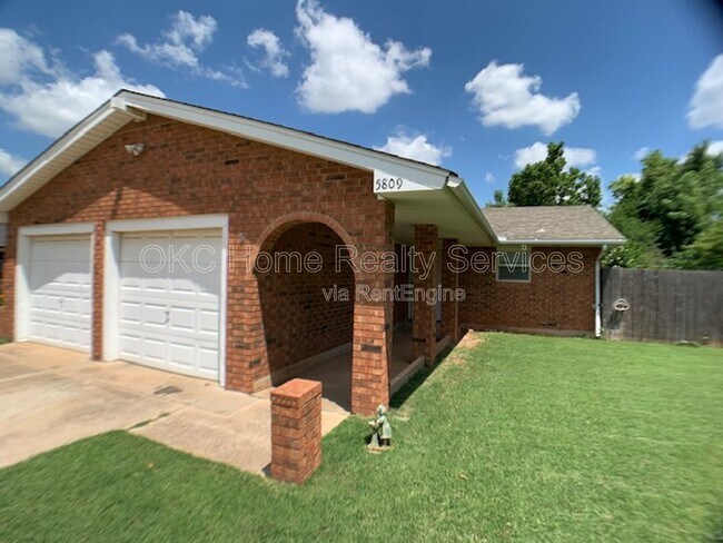Foto del edificio - 5809 NW 62nd St