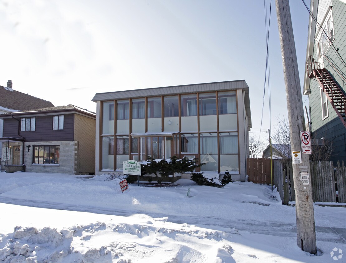 Foto del edificio - 3445 E Plankinton Ave